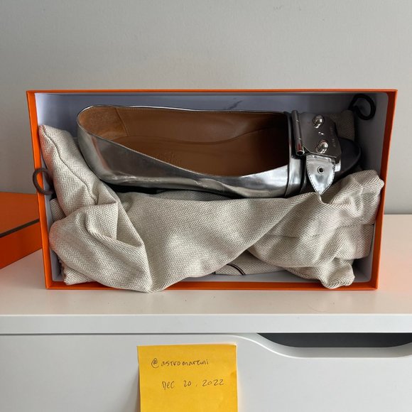 Hermes Silver Leather Open Flats with Palladium Hardware - Picture 2 of 10